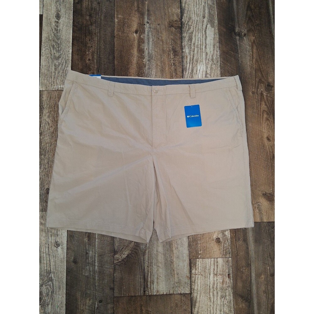 NEW! Men's Columbia Tan Shorts, Size 54